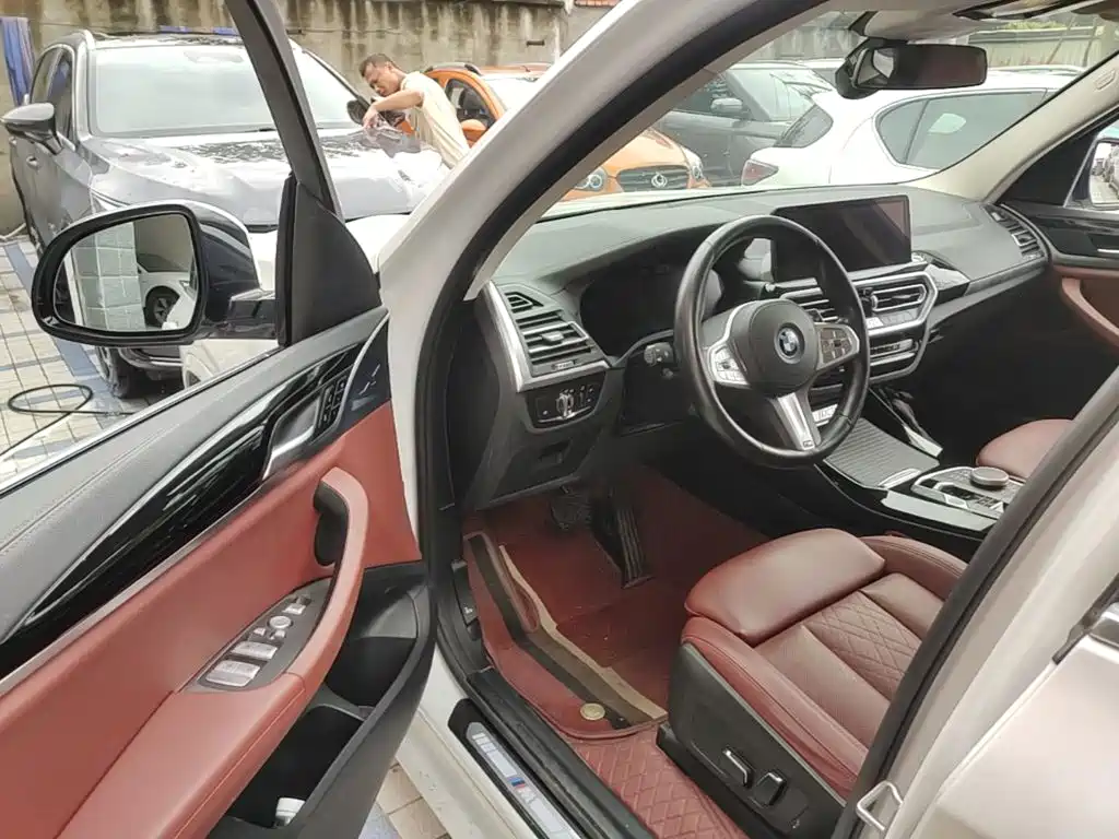 BMW iX3 — миниатюра 16