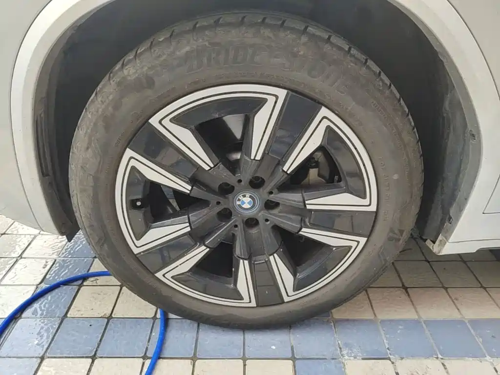 BMW iX3 — миниатюра 23