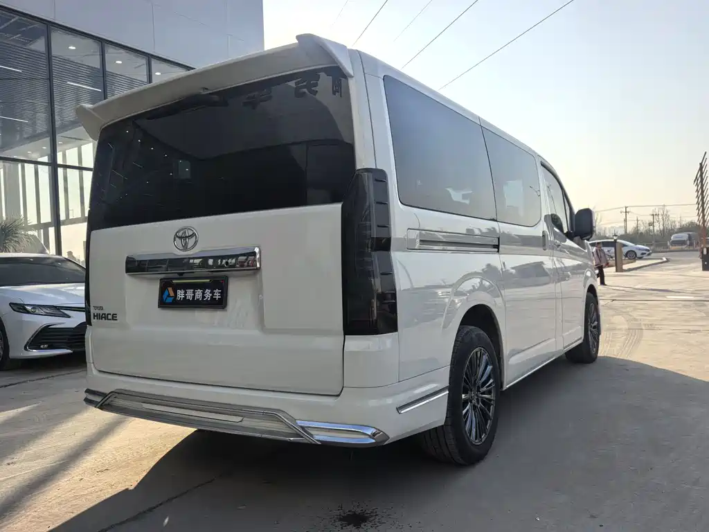 KETI CAR KEDI MOUNTAINS AND RIVERS