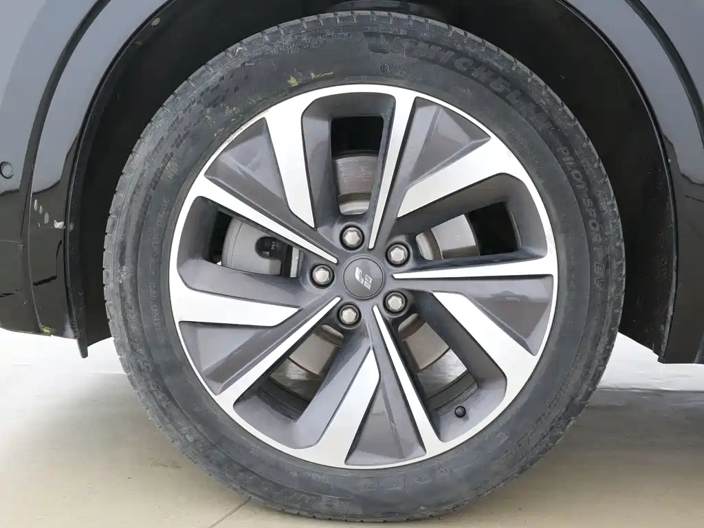 Li Auto Li ONE — миниатюра 12