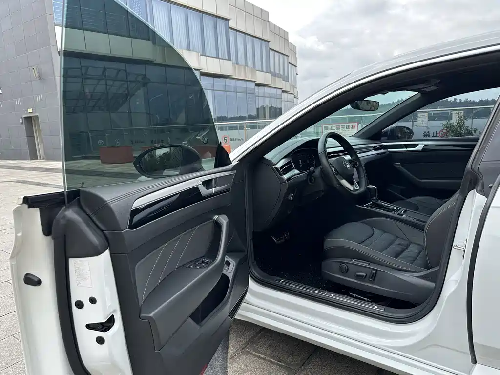 Volkswagen CC — миниатюра 17