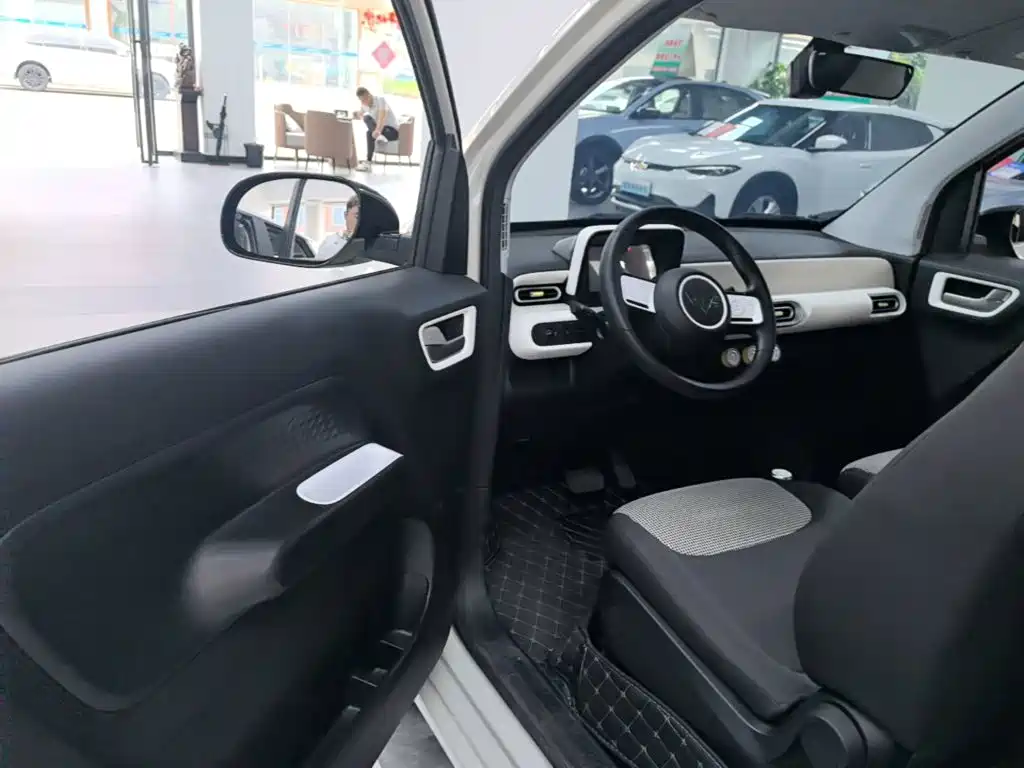 Wuling MINIEV — миниатюра 16