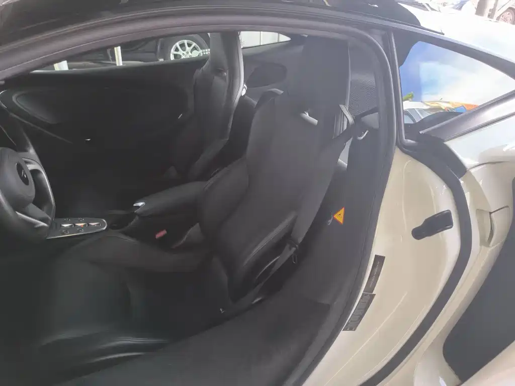 McLaren GT — миниатюра 6