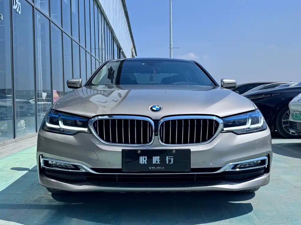 BMW 5 Series — миниатюра 2