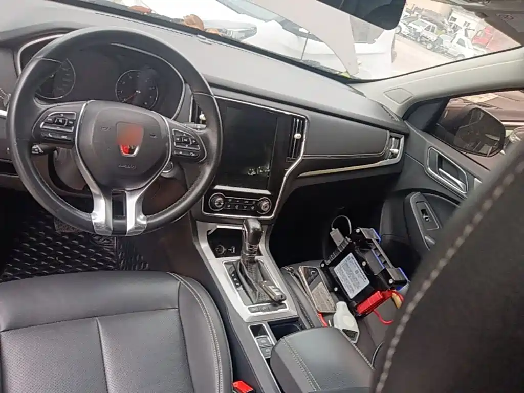 Roewe RX5 — миниатюра 10