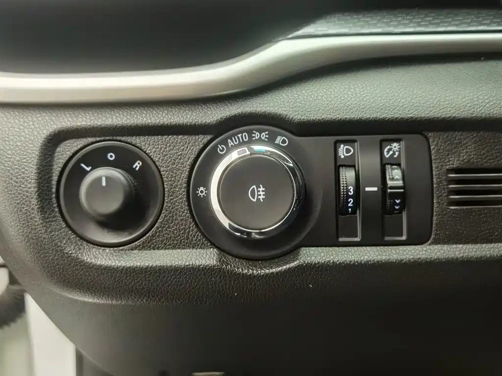 Buick Excelle — миниатюра 21
