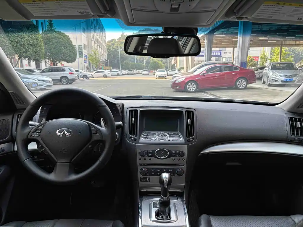 Infiniti G — миниатюра 5