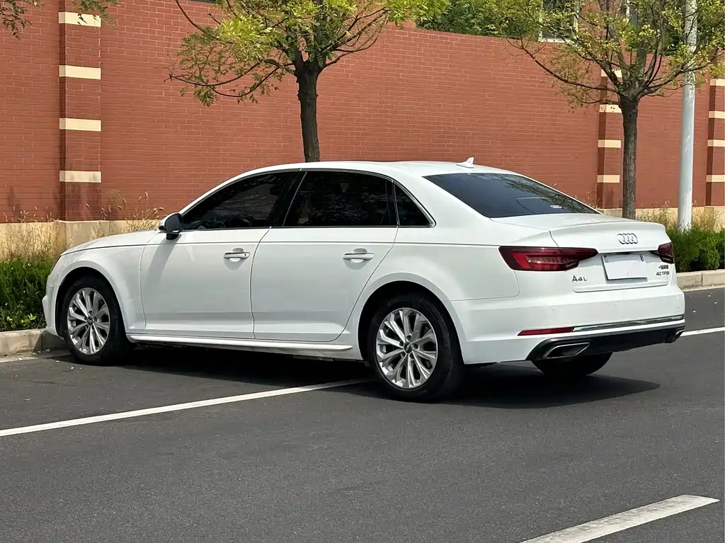 Audi A4L — миниатюра 7