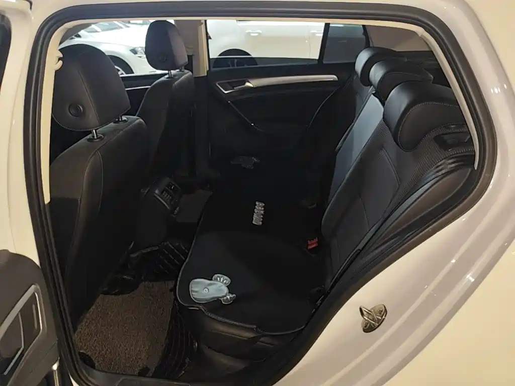 Volkswagen Golf — миниатюра 17