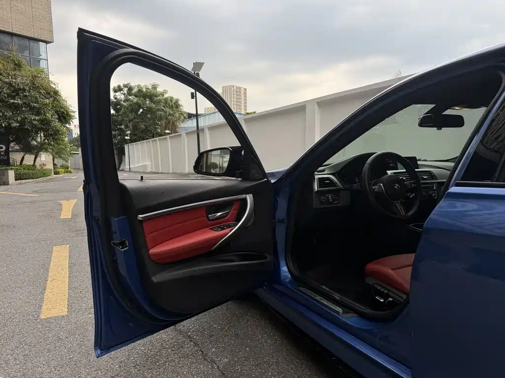 BMW 3 Series — миниатюра 7
