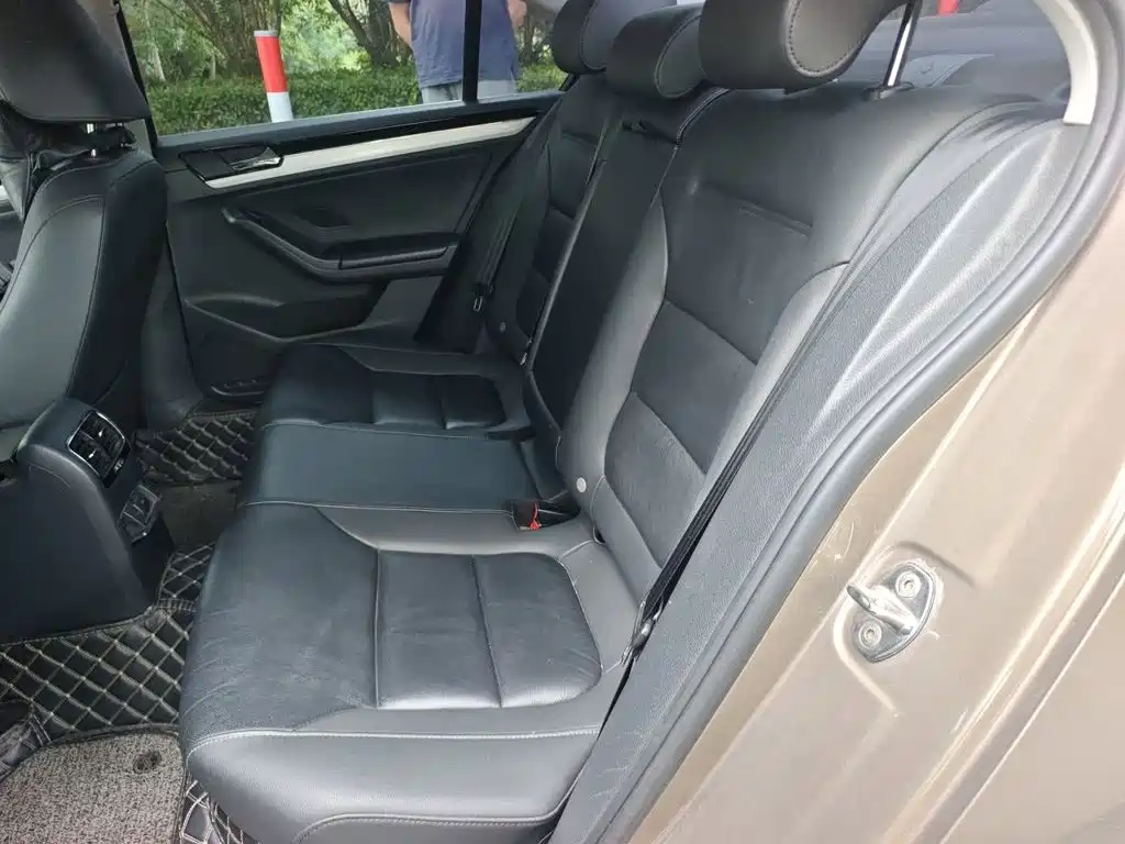 Volkswagen Sagitar — миниатюра 14
