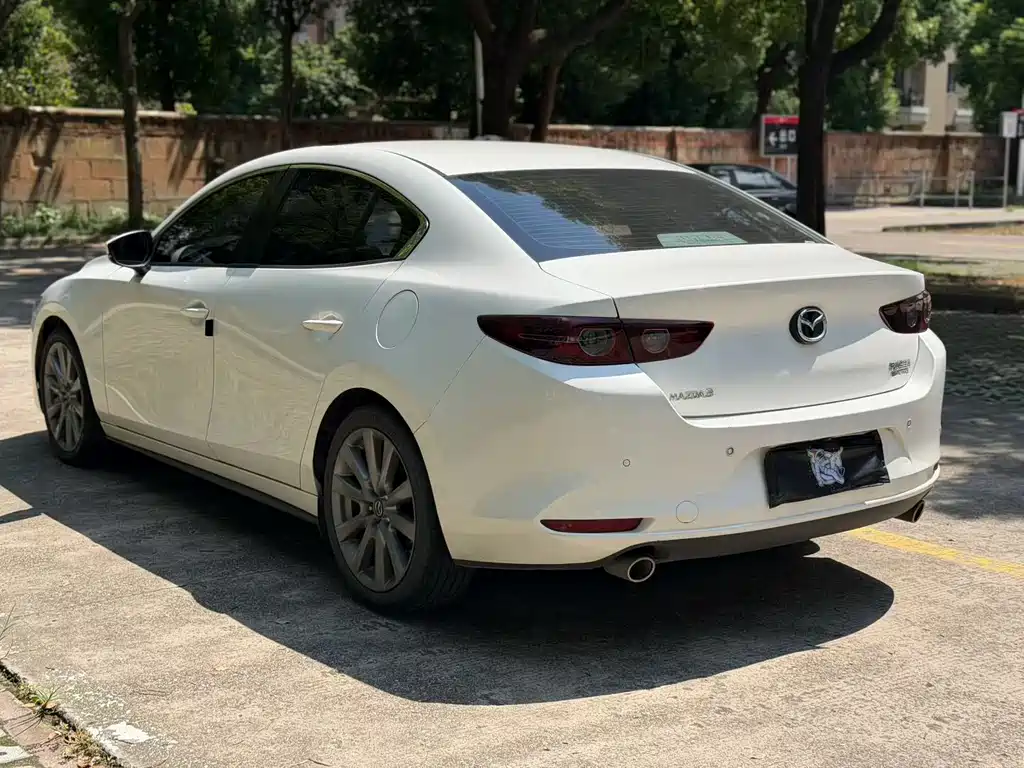 Mazda 3 Axela — миниатюра 8