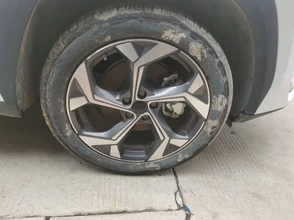 Geely Boyue L — миниатюра 24