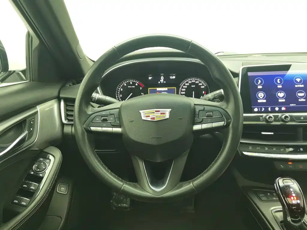 Cadillac CT5 — миниатюра 11