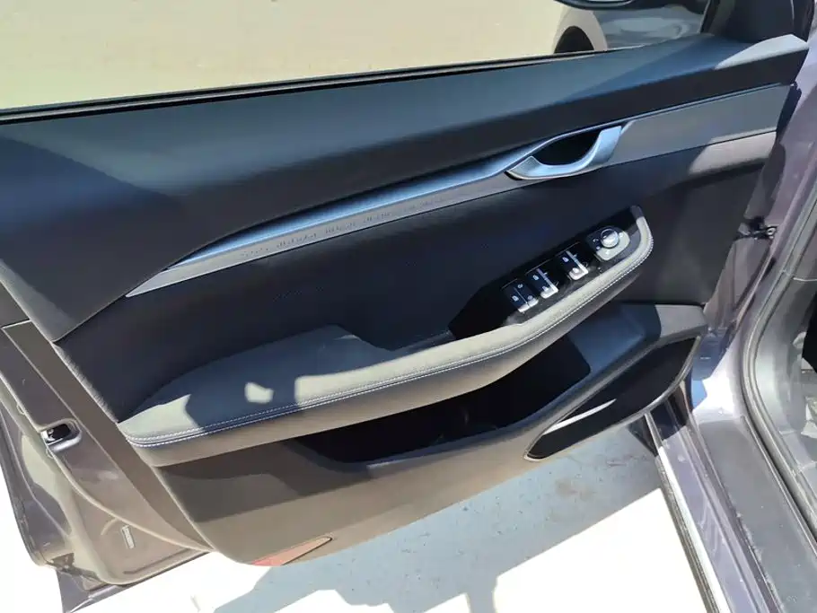 Geely Preface 2025 2.0TD