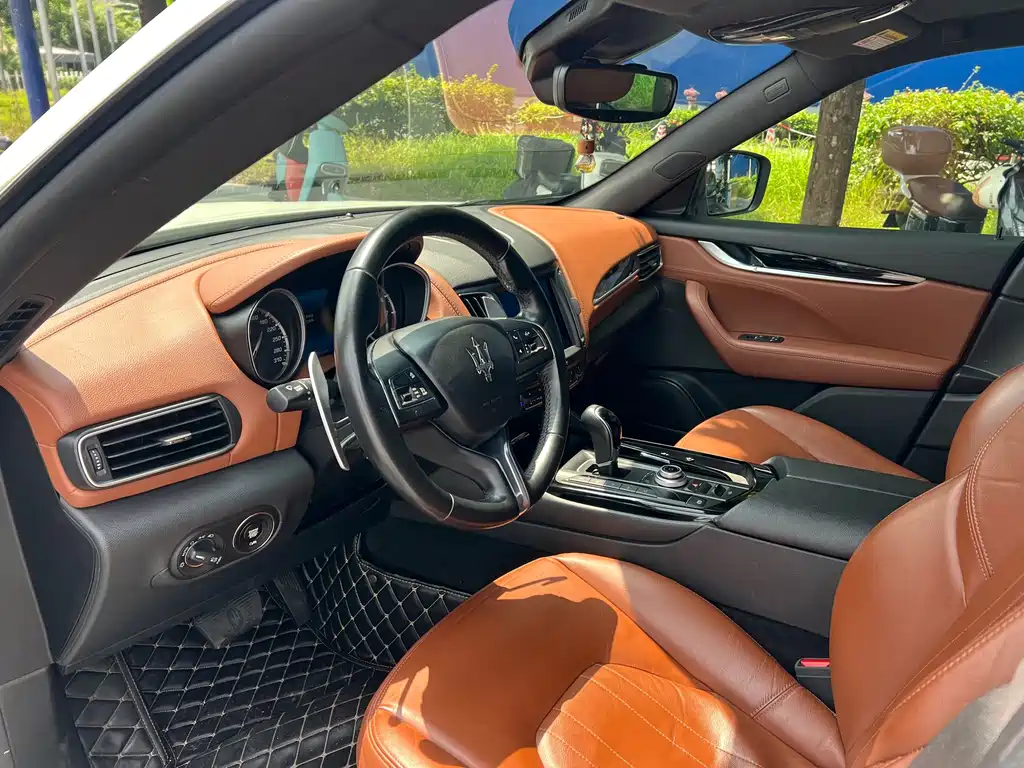 Maserati Levante — миниатюра 5
