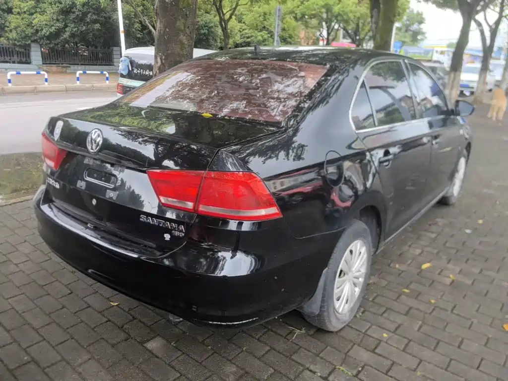 Volkswagen Santana — миниатюра 7
