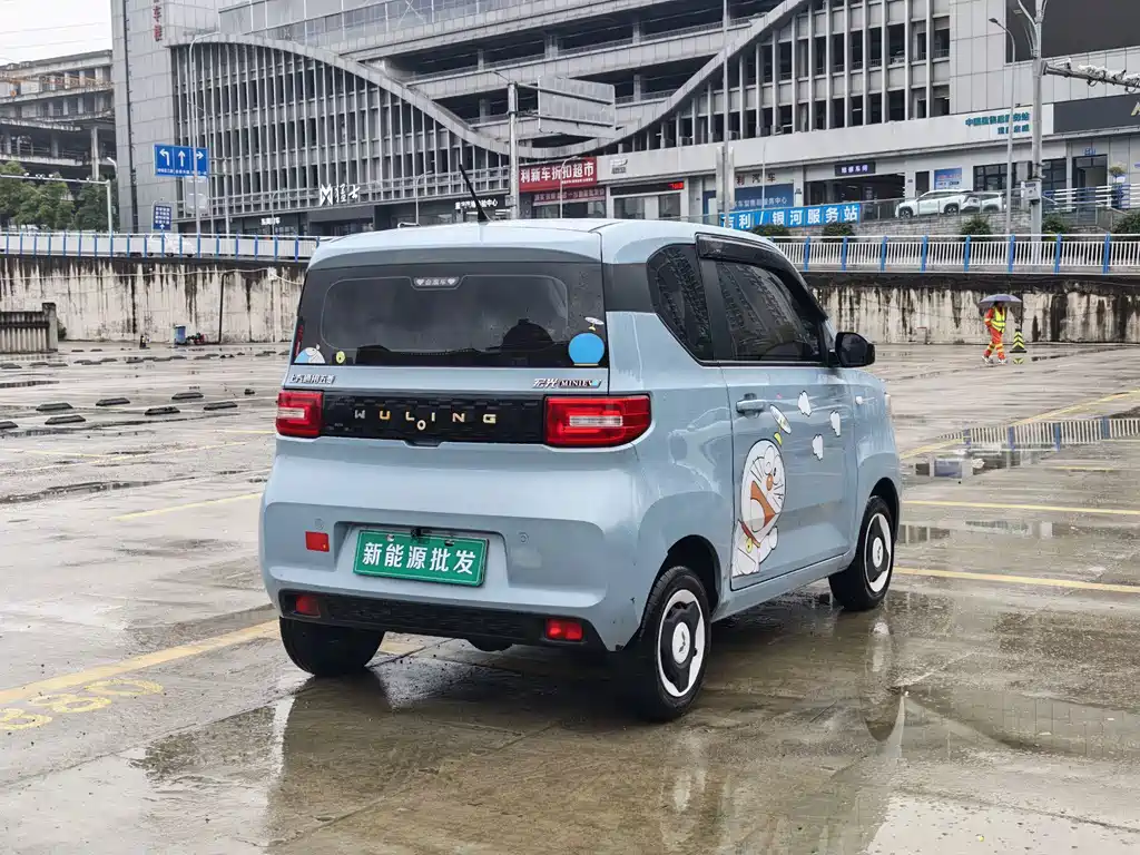 Wuling MINIEV — миниатюра 6