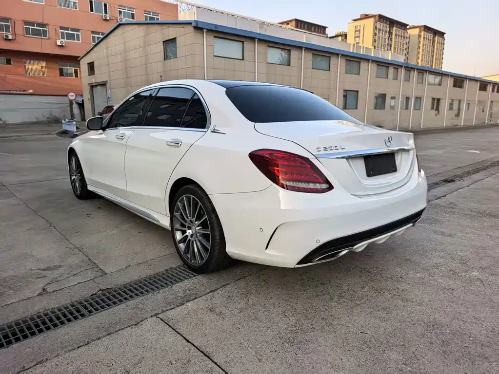 Mercedes-Benz C-Class — миниатюра 5