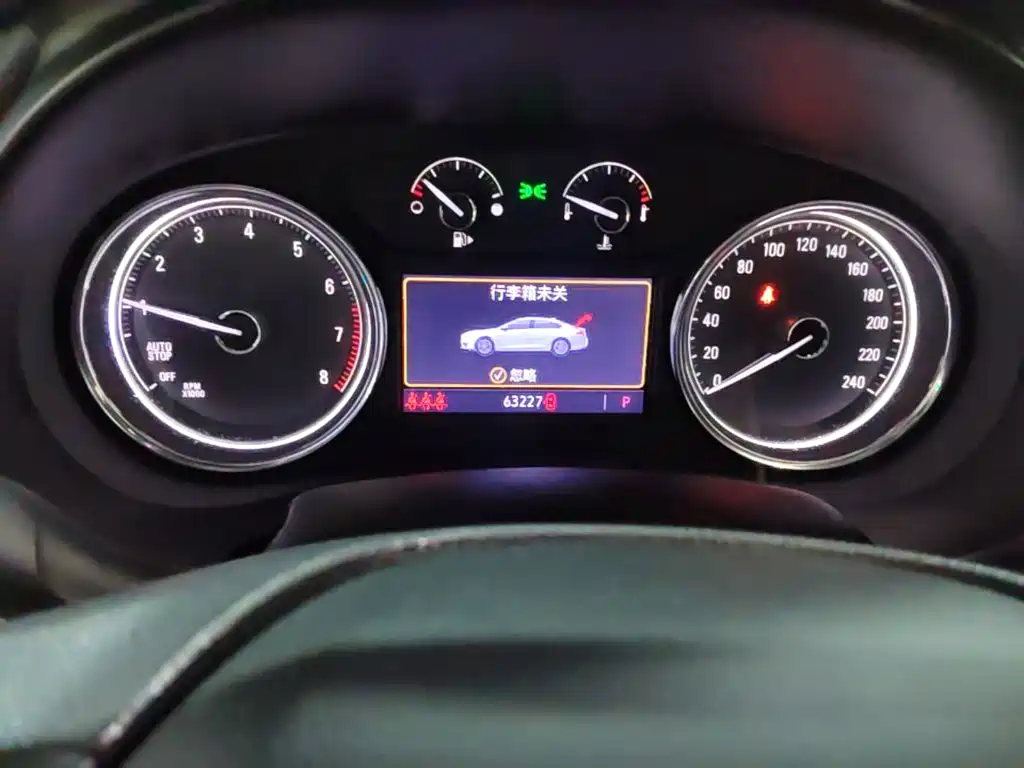 Buick LaCrosse — миниатюра 12
