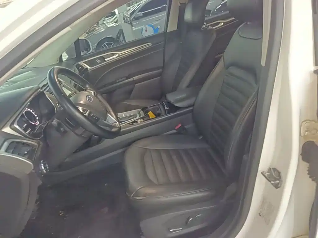 Ford Mondeo — миниатюра 15