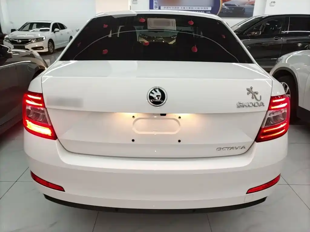 Skoda Octavia — миниатюра 6