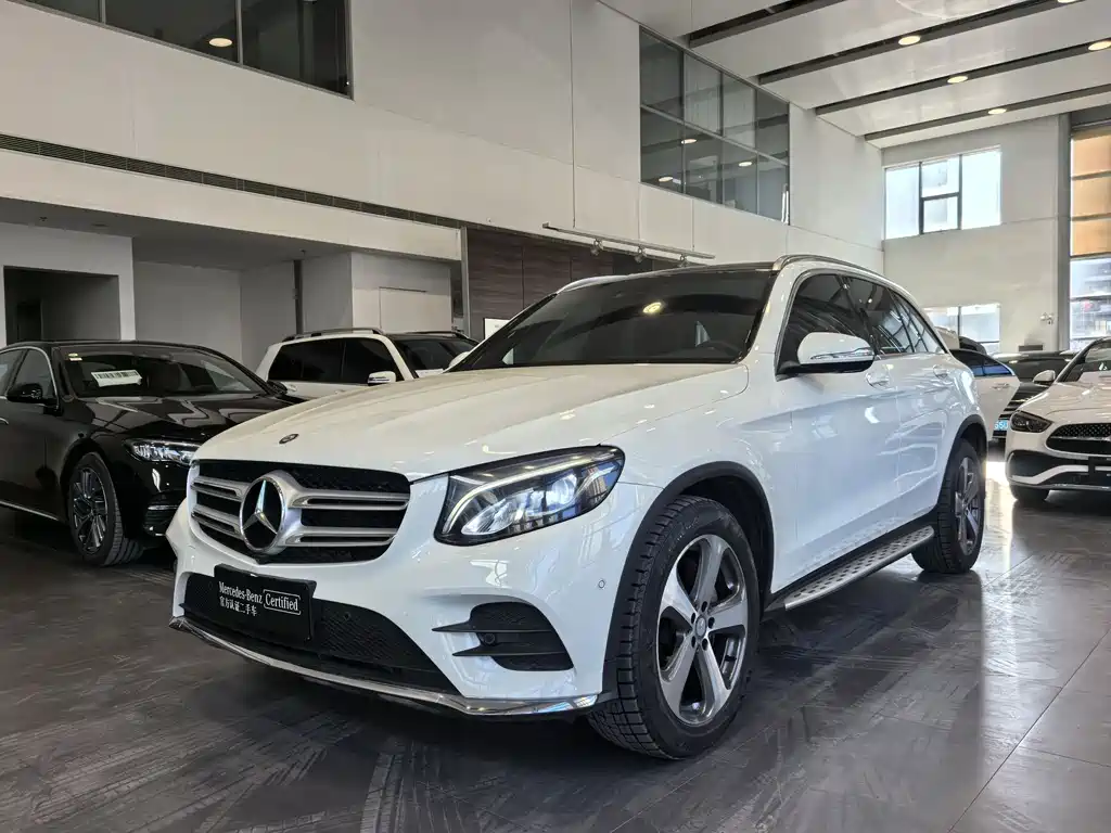 MERCEDES-BENZ GLC