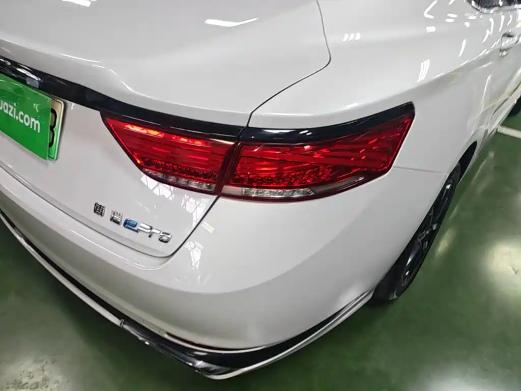 Geely Borui Hybrid — миниатюра 8