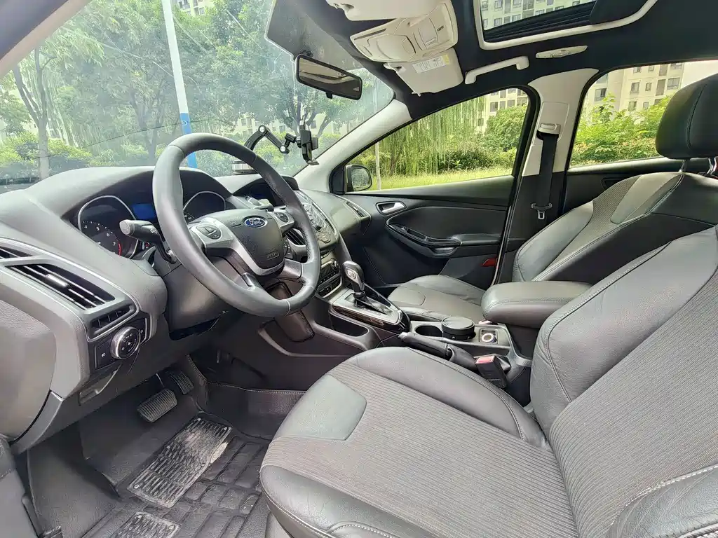 Ford Focus — миниатюра 8