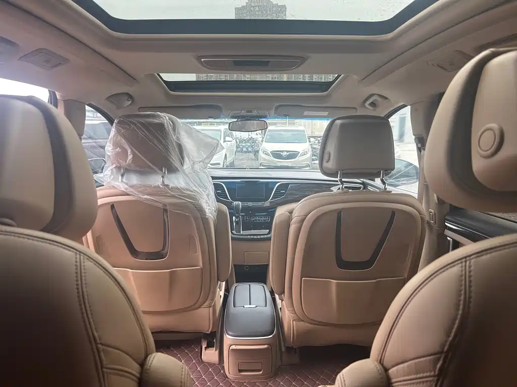 Buick GL8 — миниатюра 10