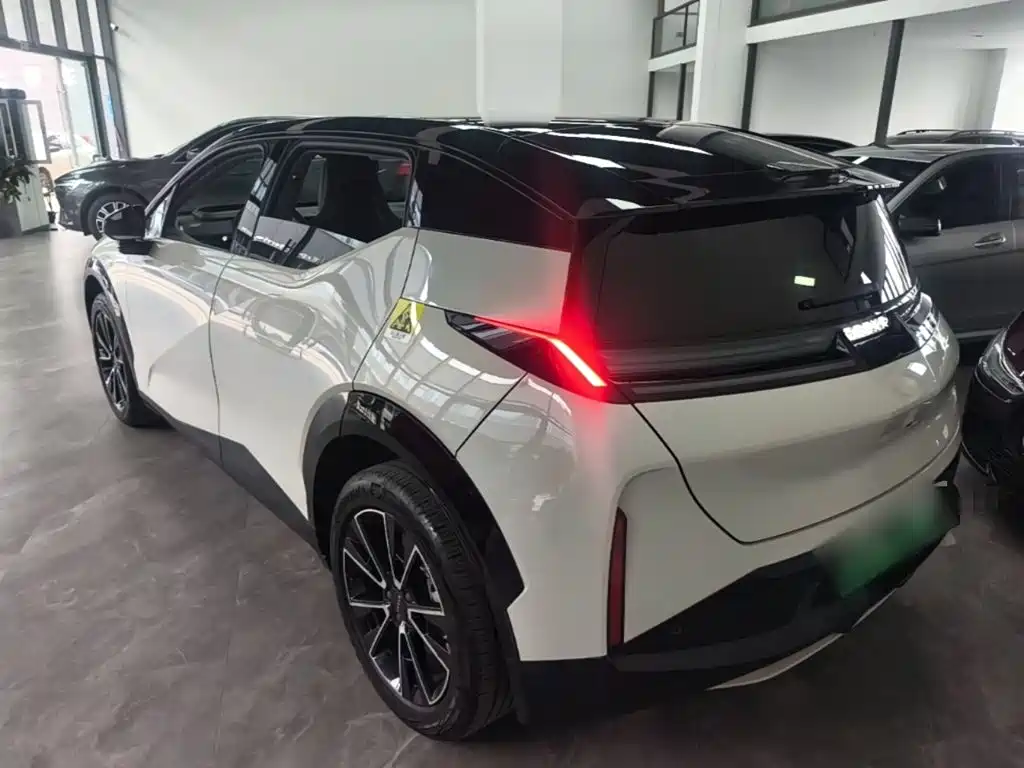 Zeekr X 2023 ME 5 мест