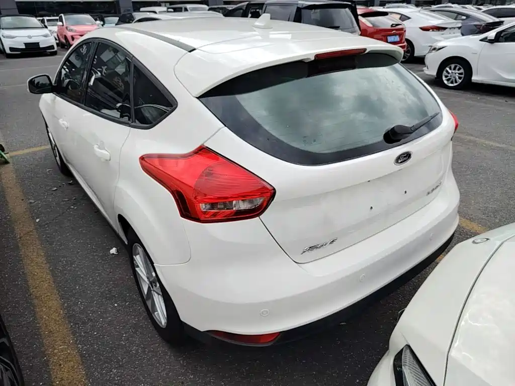 Ford Focus — миниатюра 5