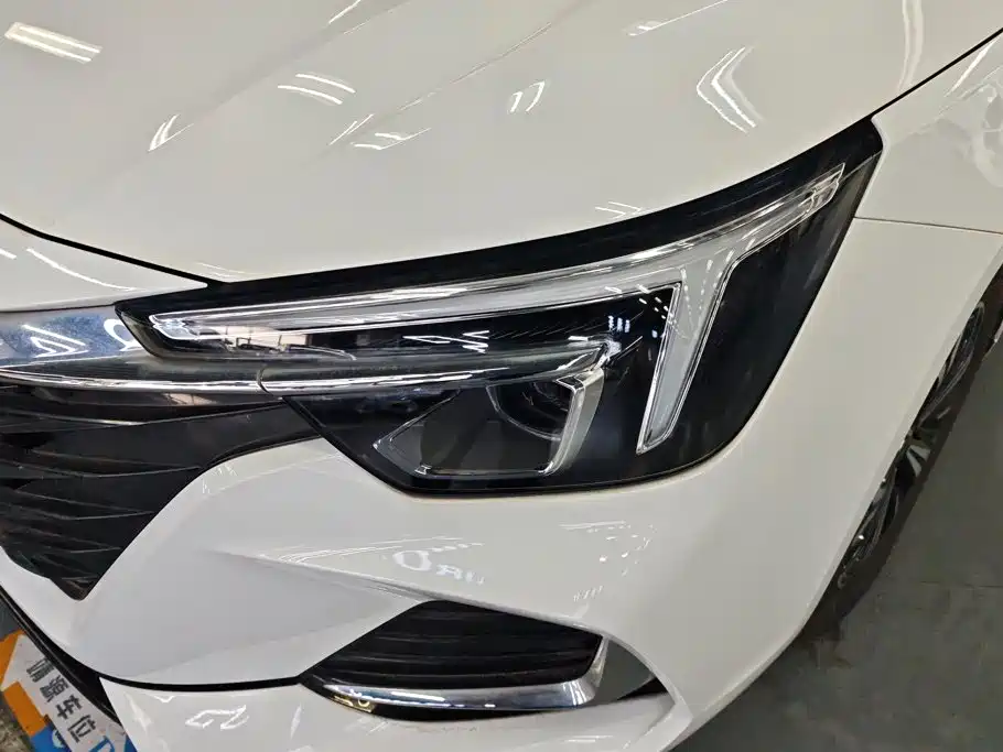 Roewe i6 MAX New Energy — миниатюра 5