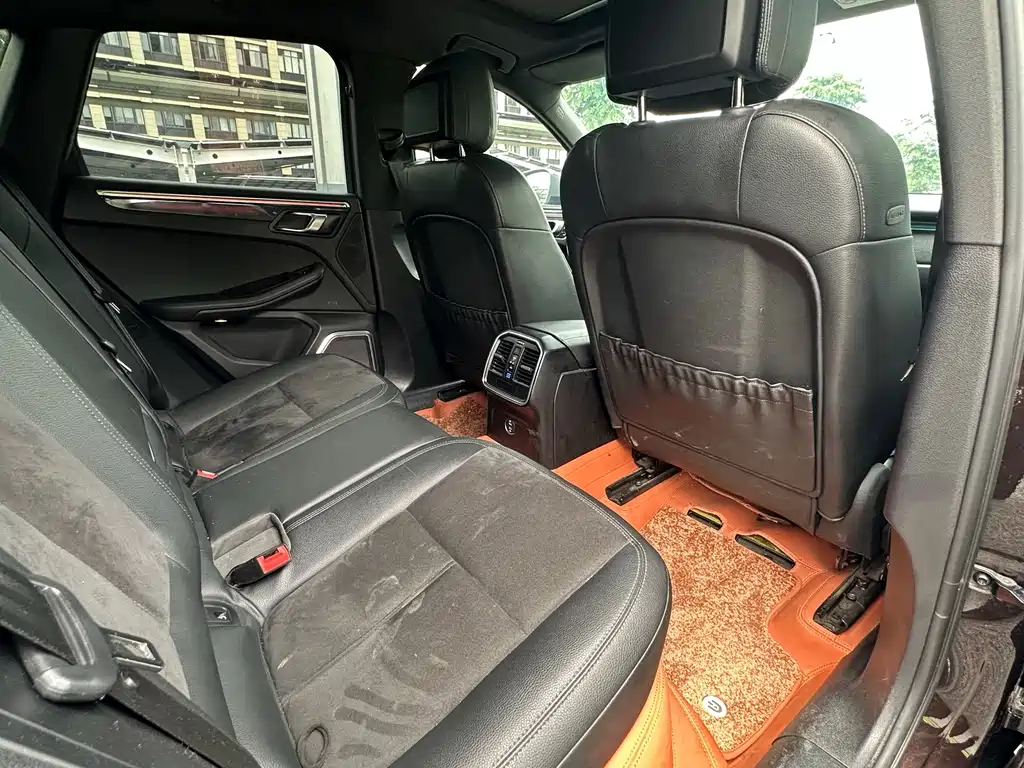 Porsche Macan — миниатюра 17