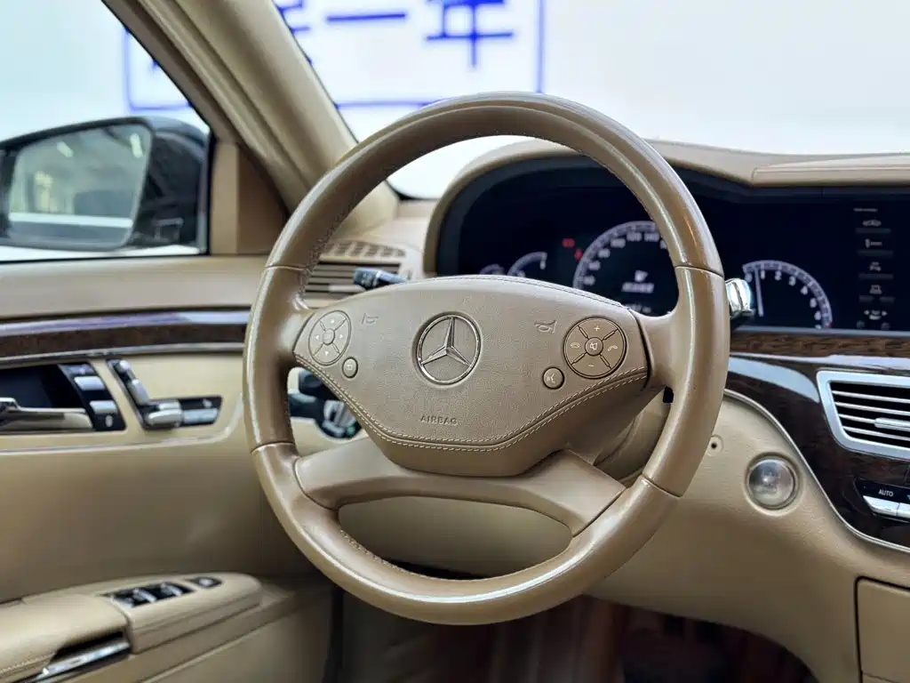 Mercedes-Benz S-Class — миниатюра 13