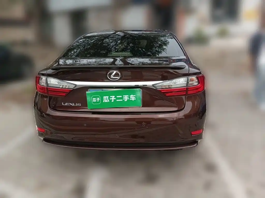 Lexus ES — миниатюра 5