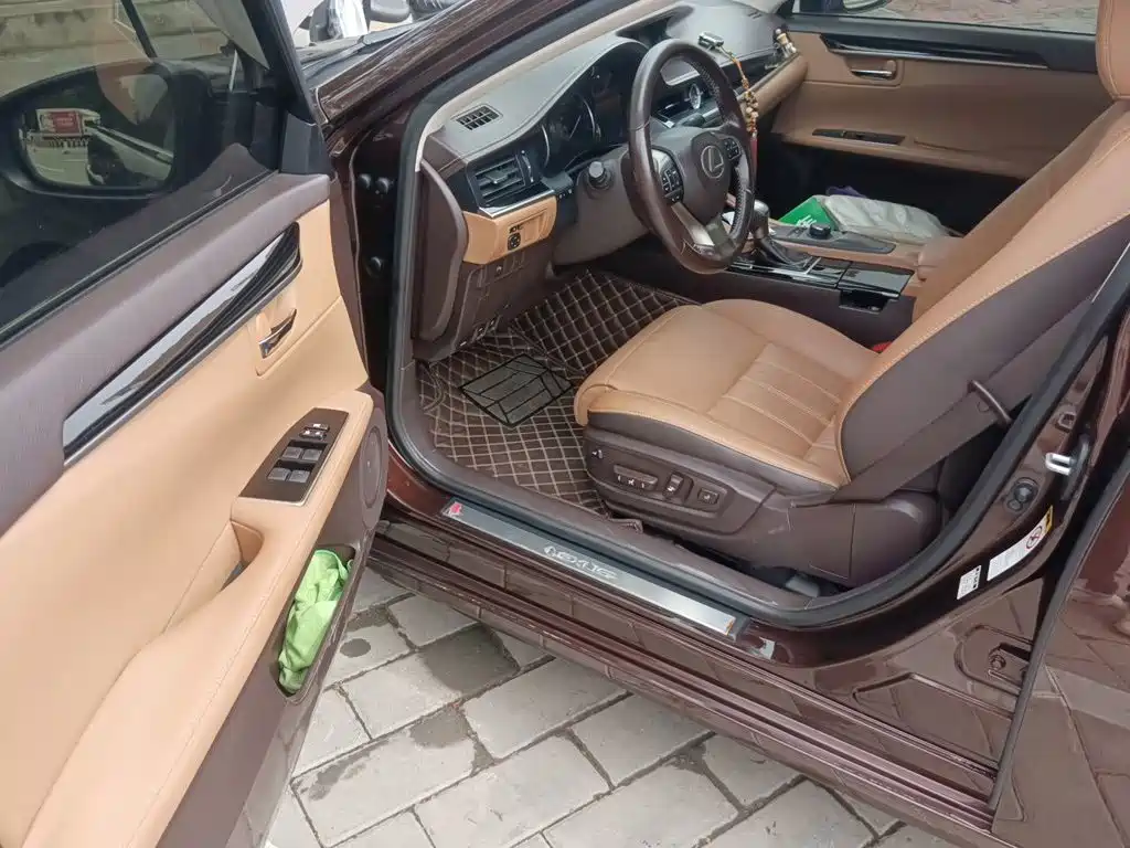 Lexus ES — миниатюра 17