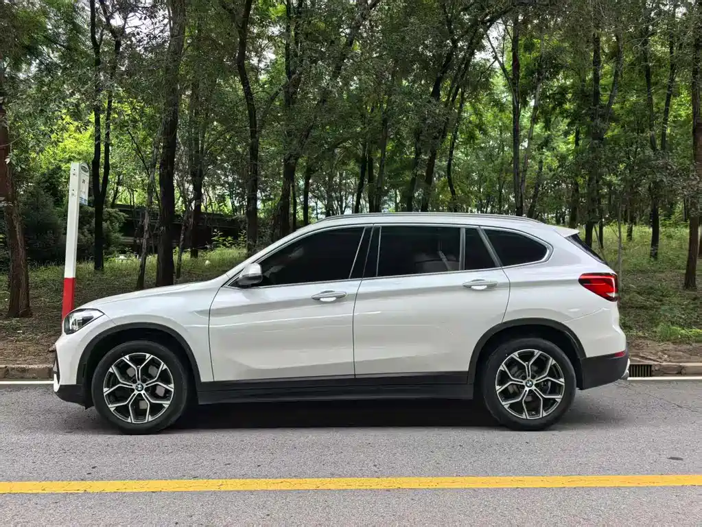 BMW X1 2021 sDrive25Li Lead
