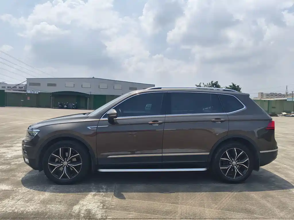 Volkswagen Tiguan L — миниатюра 7