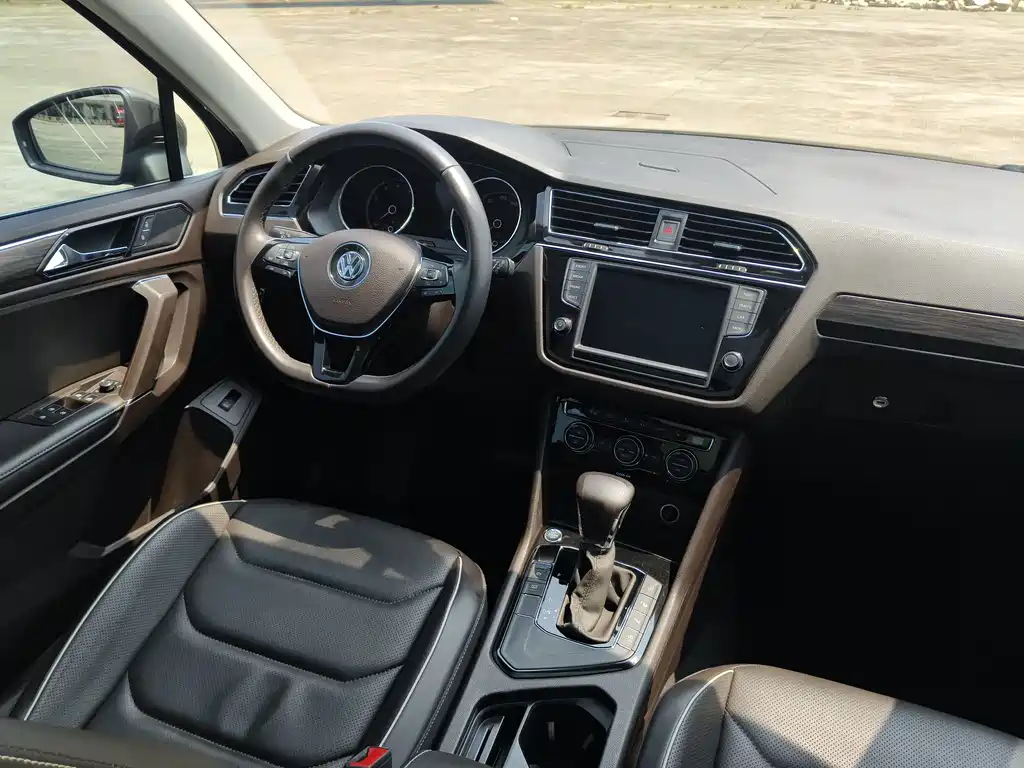 Volkswagen Tiguan L — миниатюра 13