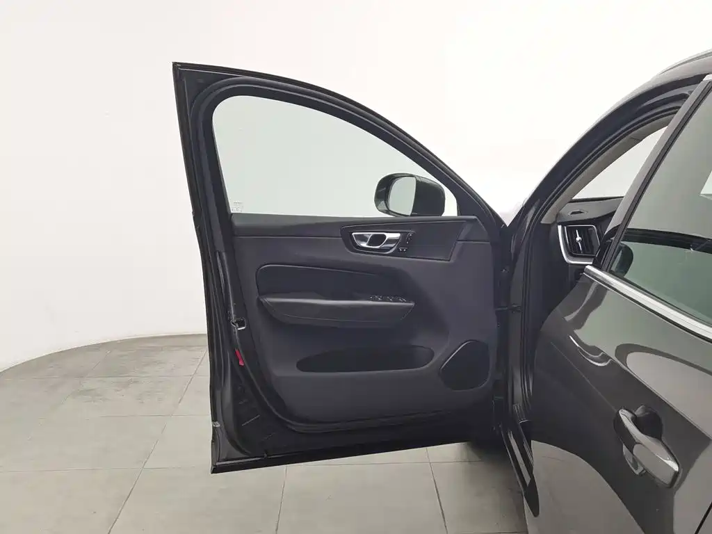 Volvo XC60 — миниатюра 8