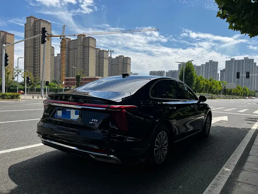 Hongqi Hongqi H5 — миниатюра 9