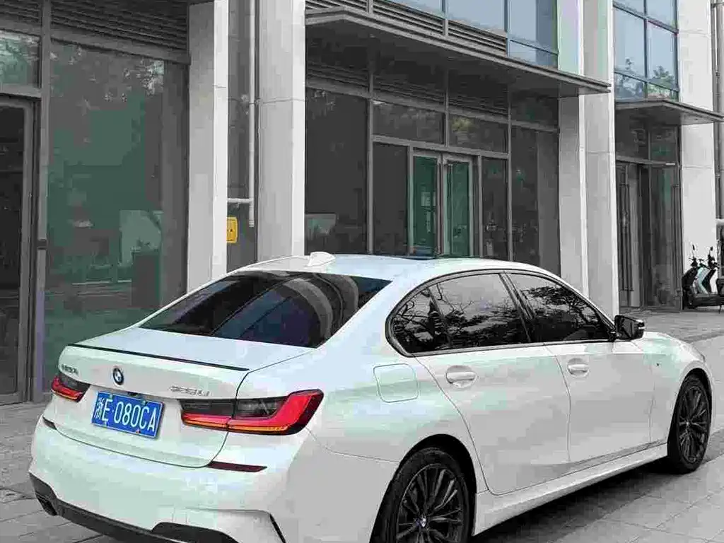 BMW 3 Series — миниатюра 3