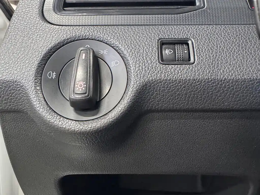Volkswagen Santana — миниатюра 12