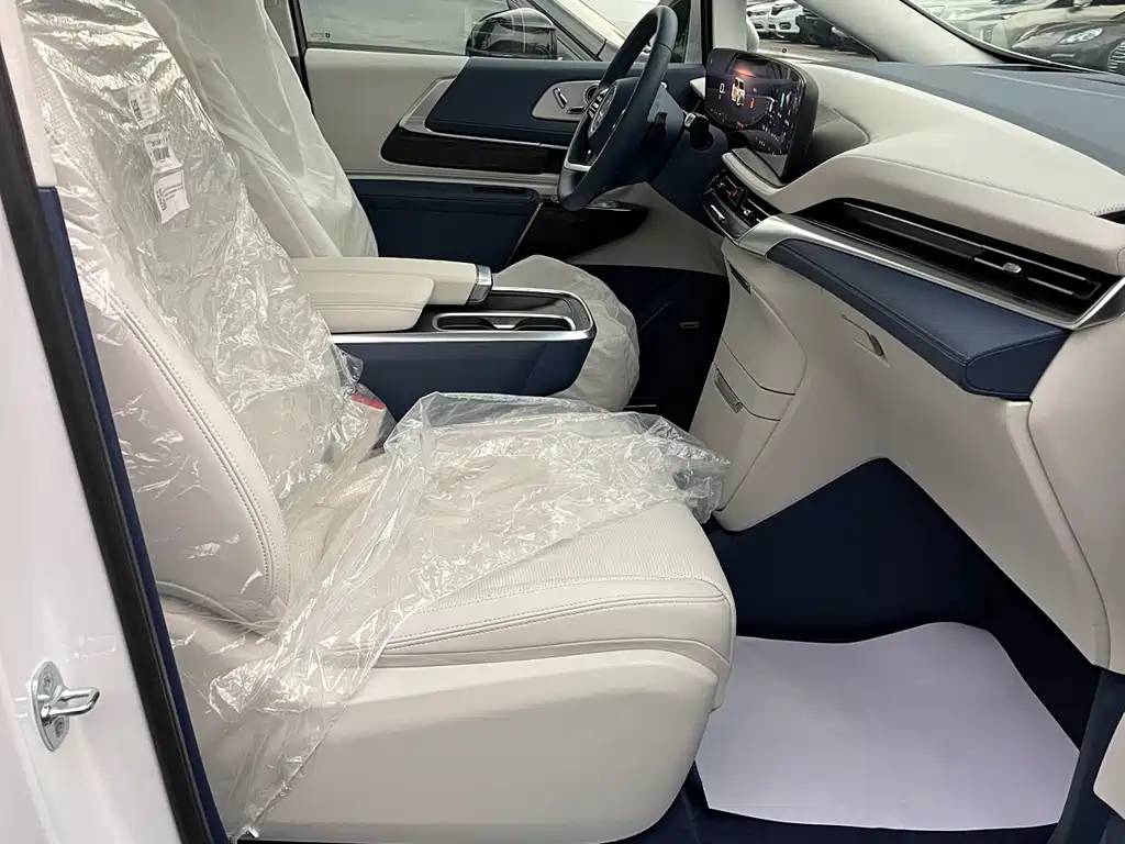 Buick Century 2025 2.0T мест