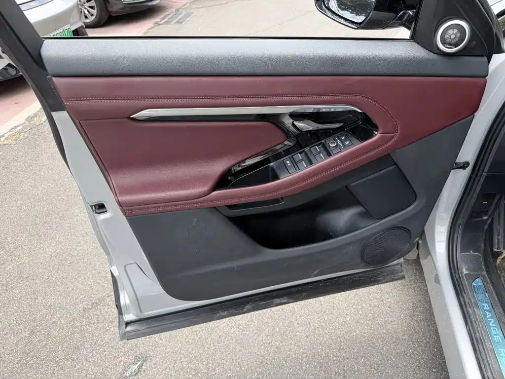 Land Rover Evoque — миниатюра 6