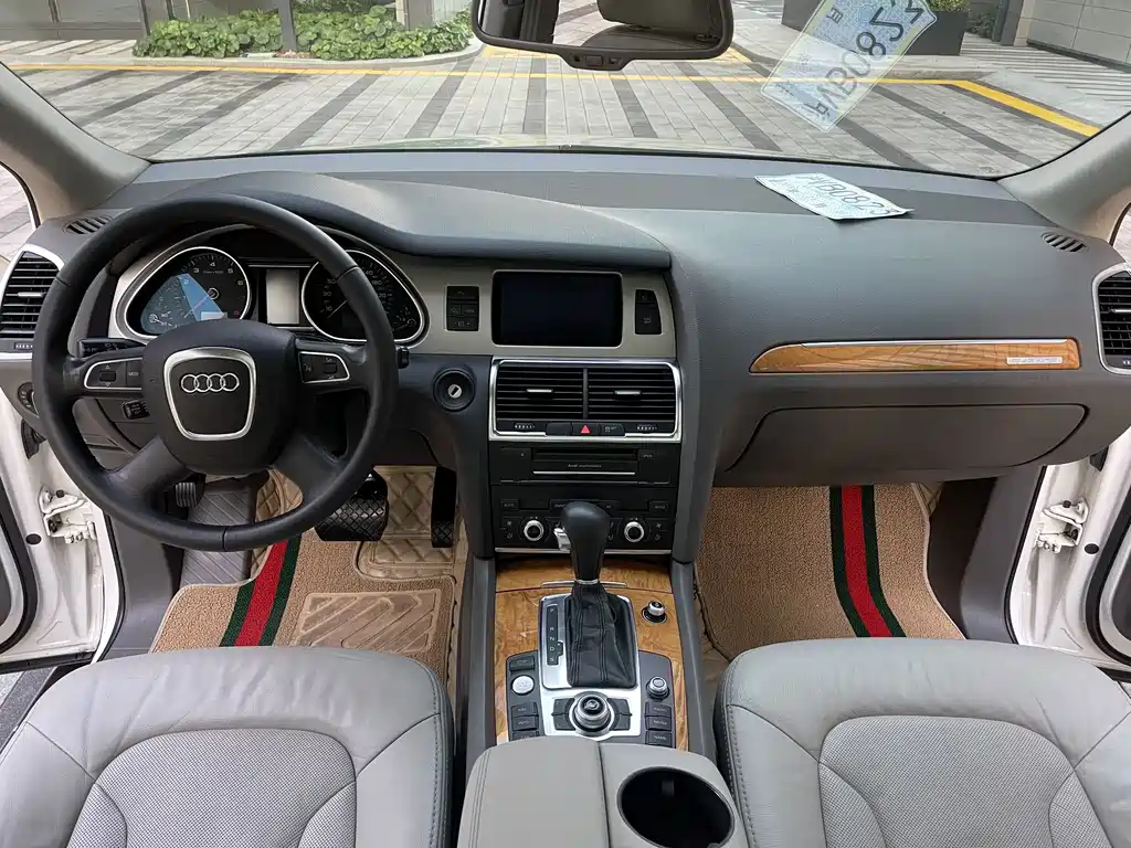 Audi Q7 — миниатюра 8