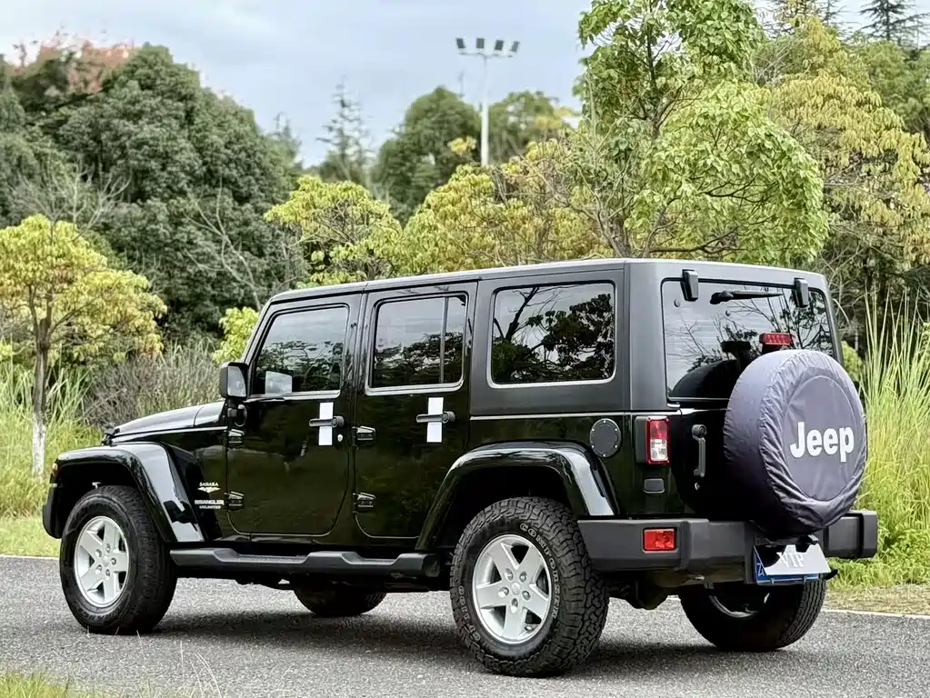 Jeep Wrangler — миниатюра 6