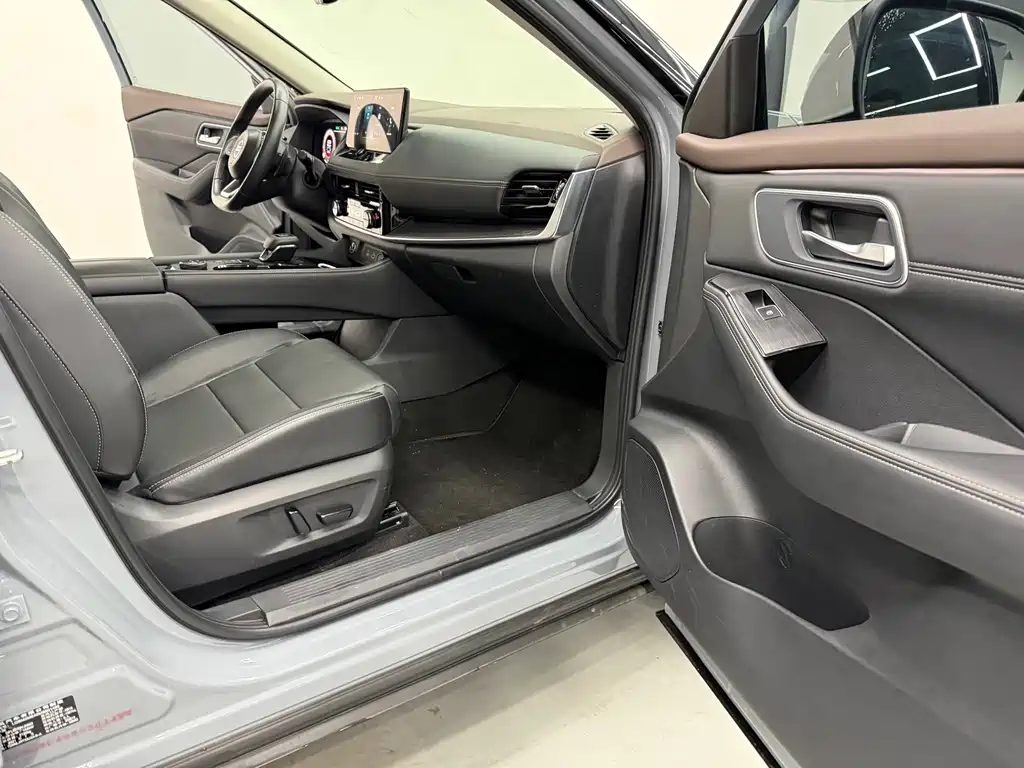 Nissan X-Trail — миниатюра 16