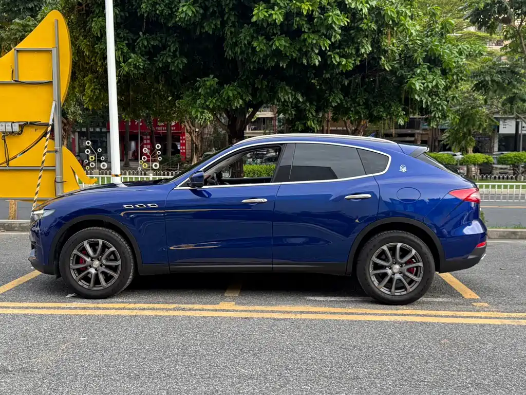 Maserati Levante — миниатюра 5